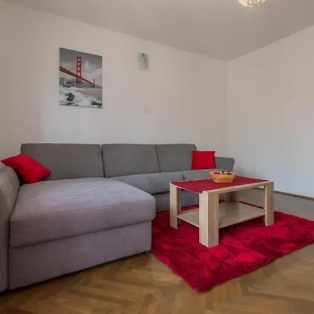 In 39232 Apartment